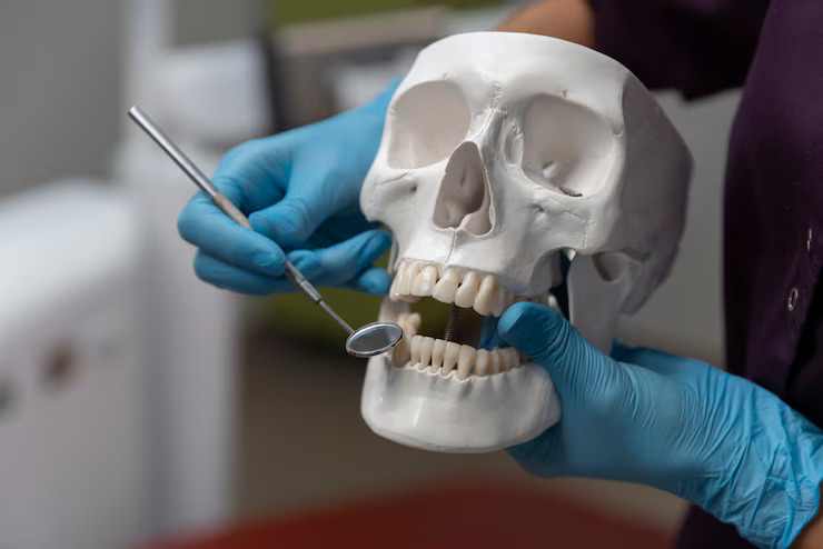 Instrumentos odontológicos de precisão usados em implantes
